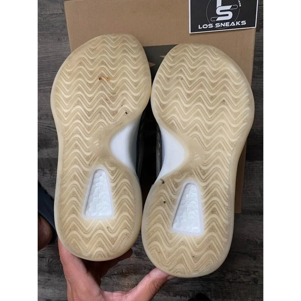 Size‎ 7.5 - adidas Yeezy Quantum Barium - Picture 5 of 5